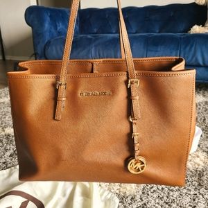 MICHAEL KORS Jet Set travel tote